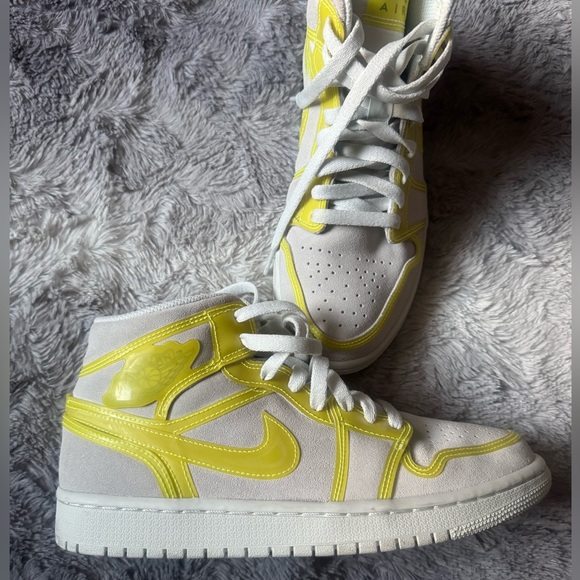 Women’s Air Jordan 1 Mid LX 'Off White Opti Yellow - Picture 3 of 5